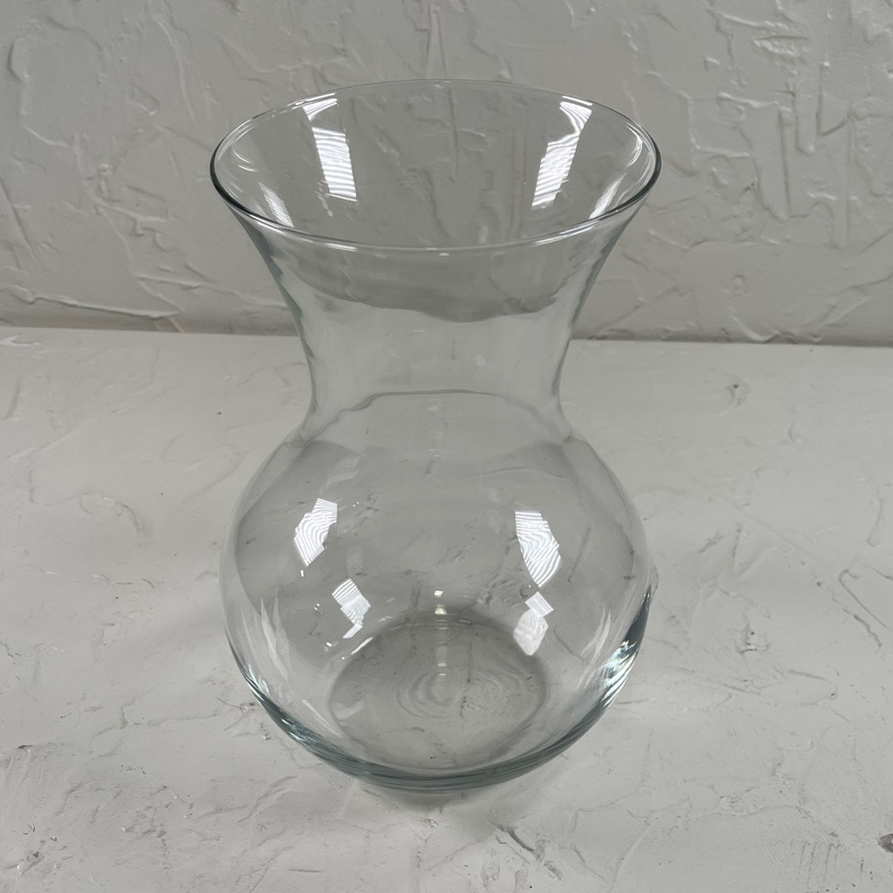 *Clear Glass Vase Carafe